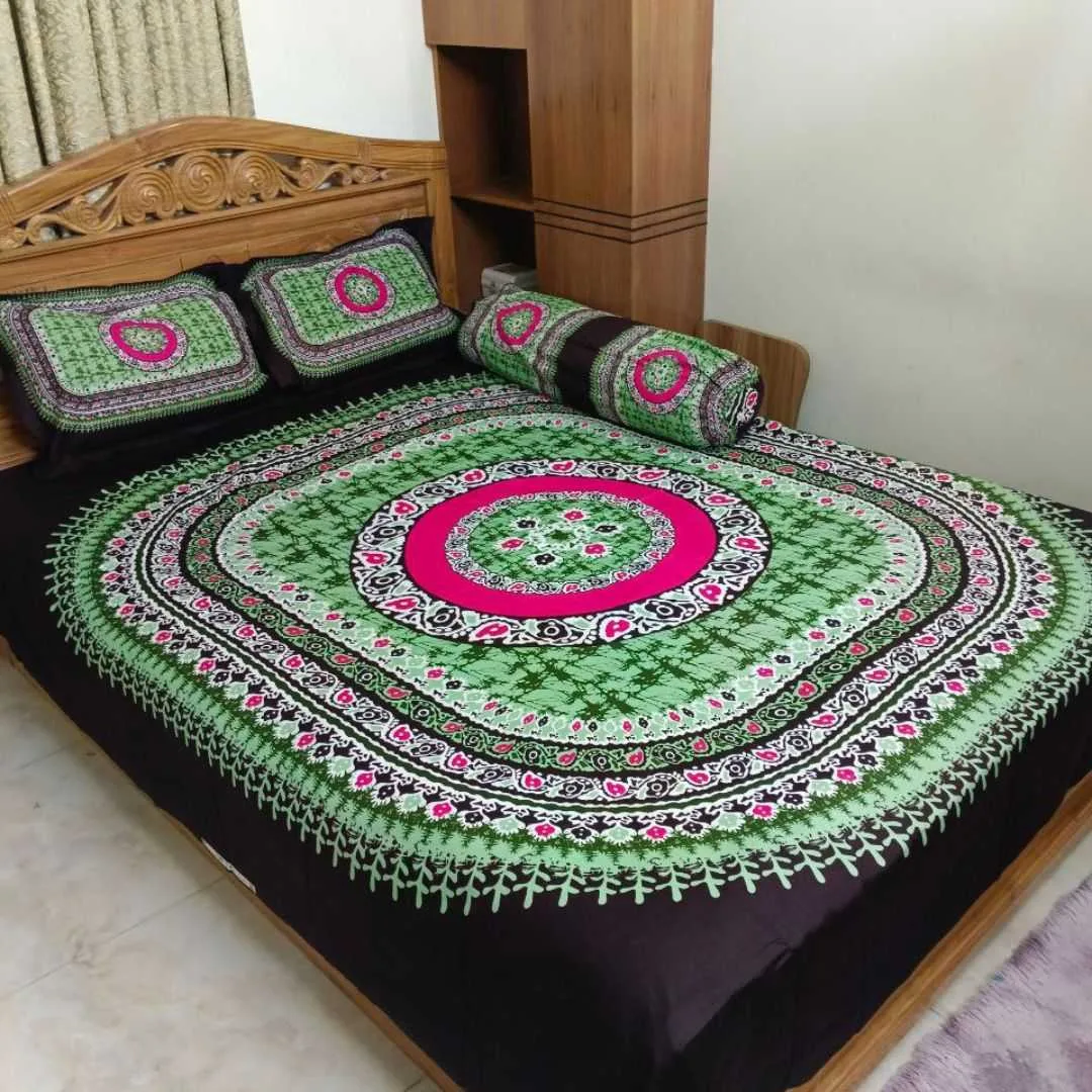 Luxury King size Bed Sheet with Matching Pillow covers